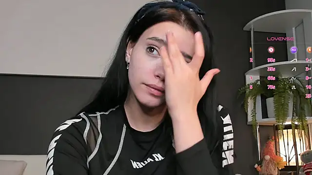 WildaBendell online show from 01/22/25, 12:49