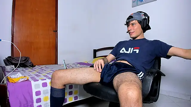 Huge latin cock online show from 12/27/24, 10:26