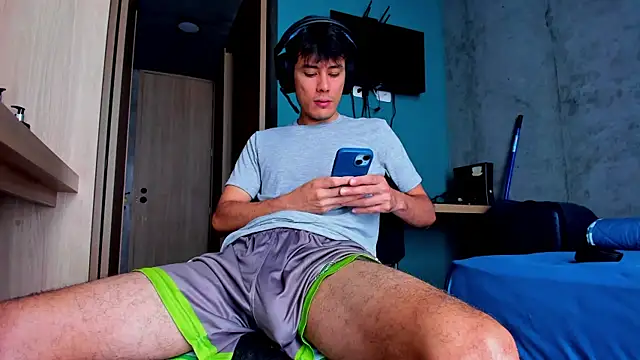 Huge latin cock online show from 05/05/26, 06:16