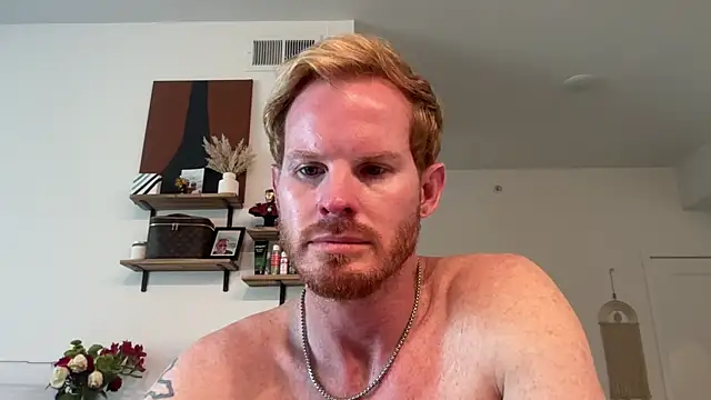 Snapshot of crossfitterguy87 chatting on 04/16/26, 10:23 crossfitterguy87 online show from 04/16/26, 10:23