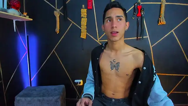 Snapshot of MillersKink chatting on 02/09/25, 07:41 MillersKink online show from 02/09/25, 07:41