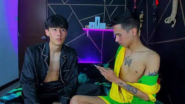 Snapshot of MillersKink chatting on 03/09/25, 08:21 MillersKink online show from 03/09/25, 08:21