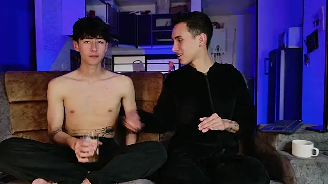 Snapshot of MillersKink chatting on 03/16/25, 08:54 MillersKink online show from 03/16/25, 08:54