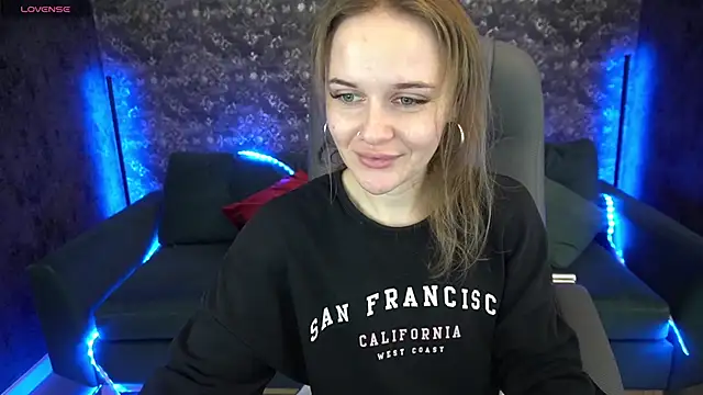 Snapshot of MaribelRiverr_ chatting on 12/22/24, 06:39 MaribelRiverr  online show from 12/22/24, 06:39