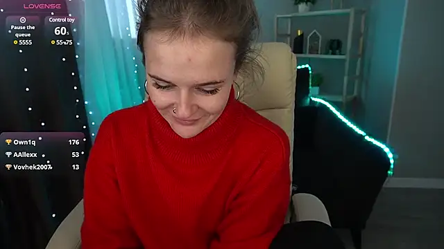 Snapshot of MaribelRiverr_ chatting on 12/30/24, 10:32 MaribelRiverr  online show from 12/30/24, 10:32