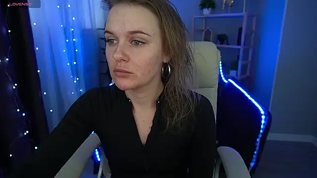 Snapshot of MaribelRiverr_ chatting on 01/11/25, 06:35 MaribelRiverr  online show from 01/11/25, 06:35