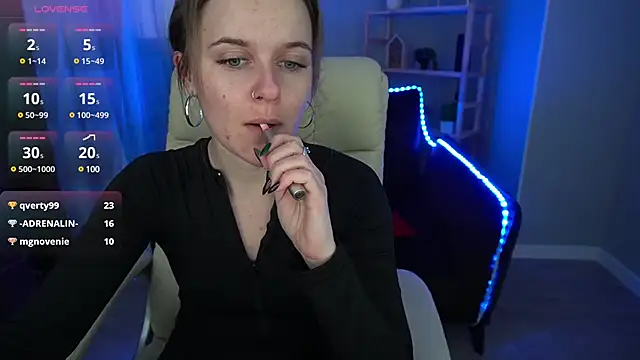 Snapshot of MaribelRiverr_ chatting on 01/11/25, 01:43 MaribelRiverr  online show from 01/11/25, 01:43