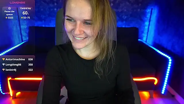 Snapshot of MaribelRiverr_ chatting on 02/02/25, 12:35 MaribelRiverr  online show from 02/02/25, 12:35
