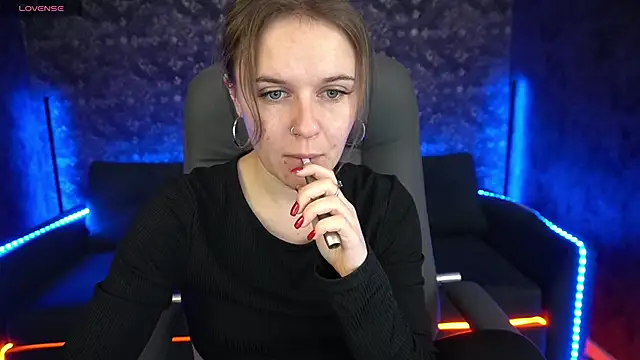 Snapshot of MaribelRiverr_ chatting on 02/08/25, 06:22 MaribelRiverr  online show from 02/08/25, 06:22