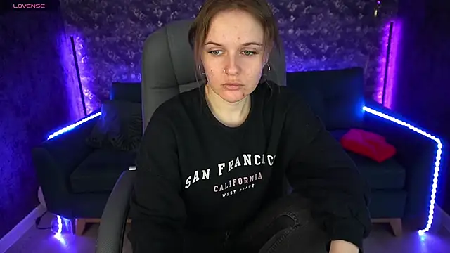 Snapshot of MaribelRiverr_ chatting on 03/16/25, 06:20 MaribelRiverr  online show from 03/16/25, 06:20