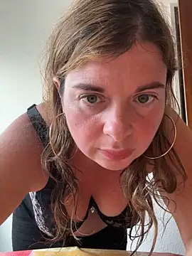 Lombada online show from 11/06/25, 07:42