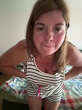 Snapshot of Lombada chatting on 07/15/26, 05:23 Lombada online show from 07/15/26, 05:23
