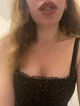 Snapshot of EvaRush chatting on 12/09/24, 08:33 EvaRush online show from 12/09/24, 08:33