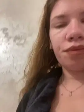 Snapshot of EvaRush chatting on 12/15/24, 05:13 EvaRush online show from 12/15/24, 05:13