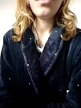 Snapshot of EvaRush chatting on 11/06/25, 09:43 EvaRush online show from 11/06/25, 09:43