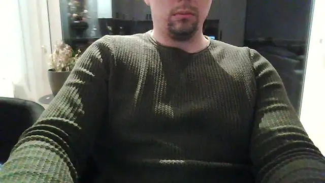 Snapshot of aleksergira chatting on 03/21/25, 09:23 aleksergira online show from 03/21/25, 09:23