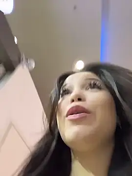 Chloe  Moon online show from 04/17/26, 02:09