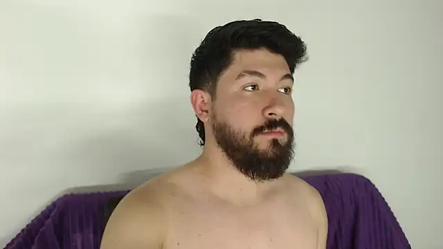 Snapshot of Galit_g chatting on 12/21/25, 08:38 Galit g online show from 12/21/25, 08:38