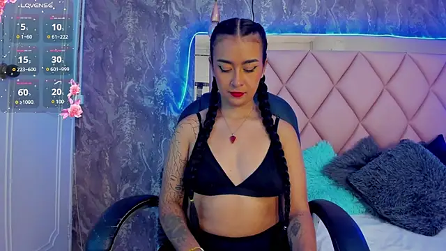 AntonellaQueenn online show from 02/09/25, 12:08