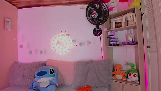 Snapshot of mara_jackson_ chatting on 03/12/25, 08:52 mara jackson online show from 03/12/25, 08:52