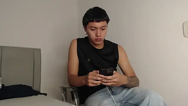 alex-lover online show from 04/10/26, 03:12