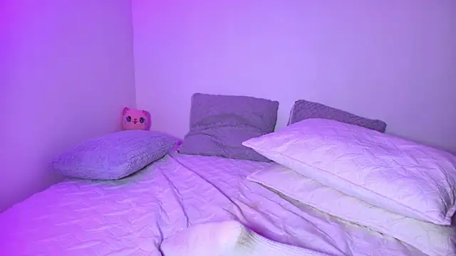 PollyGrey  online show from 12/22/25, 04:42