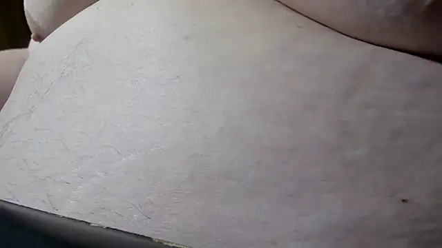 Snapshot of Belle_ley chatting on 02/14/26, 06:32 Belle ley online show from 02/14/26, 06:32