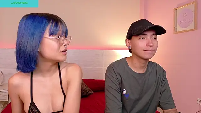 Snapshot of MARCUS_AND_HIKARY chatting on 01/05/25, 07:17 MARCUS AND HIKARY online show from 01/05/25, 07:17
