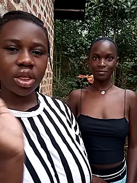 Snapshot of Sassy_boobs21 chatting on 02/20/26, 04:31 Sassy boobs21 online show from 02/20/26, 04:31