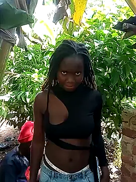 Snapshot of Black_juicy24 chatting on 02/08/25, 09:13 Black juicy24 online show from 02/08/25, 09:13