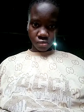 Snapshot of Black_juicy24 chatting on 12/21/25, 04:30 Black juicy24 online show from 12/21/25, 04:30