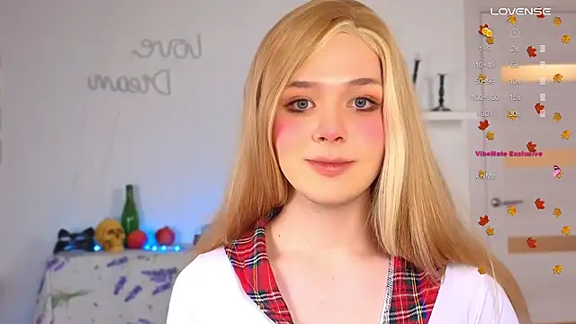  yourFoxy  online show from 10/31/25, 03:24