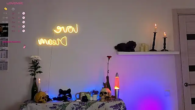  yourFoxy  online show from 11/29/25, 03:48