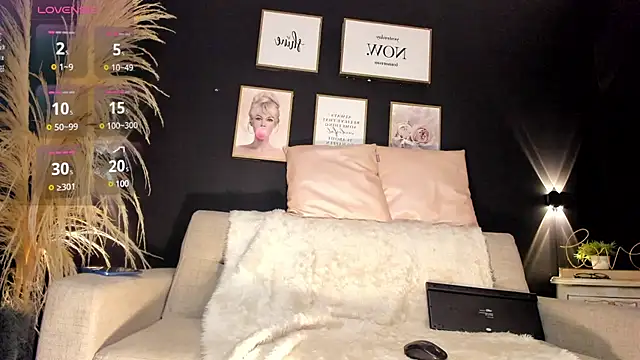 Snapshot of Hanna_fost chatting on 01/24/25, 04:06 Hanna fost online show from 01/24/25, 04:06