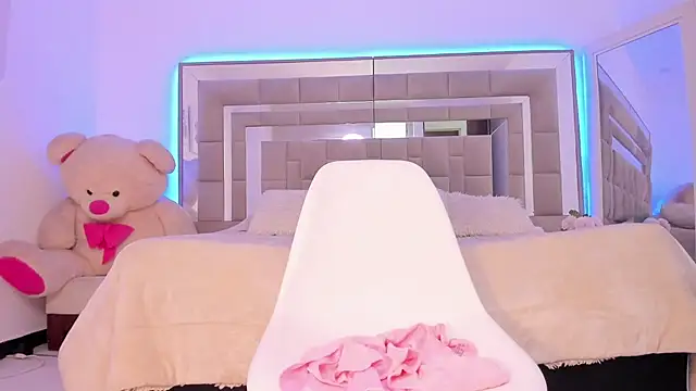 Snapshot of Hanna_fost chatting on 03/08/25, 03:56 Hanna fost online show from 03/08/25, 03:56