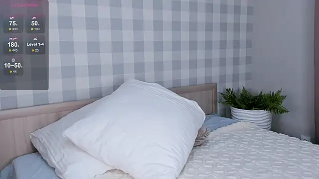 Snapshot of Butterflys1268 chatting on 12/24/24, 09:11 Butterflys1268 online show from 12/24/24, 09:11