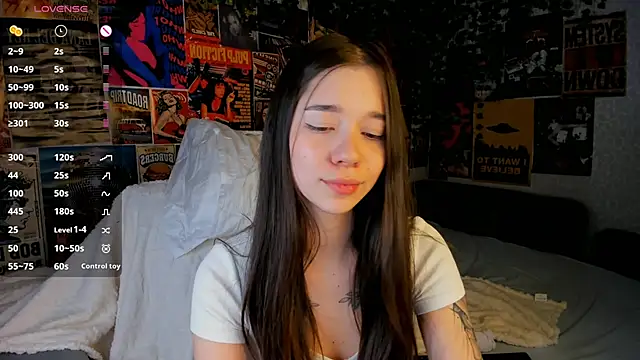 Snapshot of Butterflys1268 chatting on 03/07/25, 09:27 Butterflys1268 online show from 03/07/25, 09:27