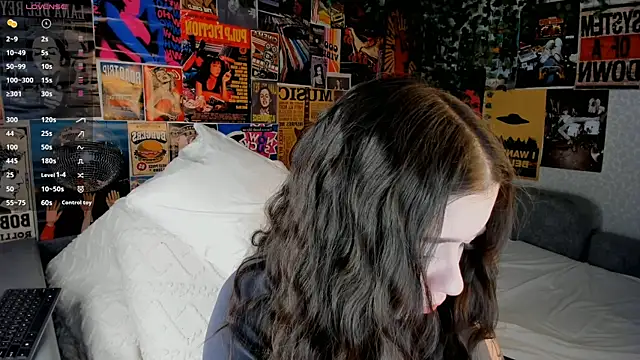 Snapshot of Butterflys1268 chatting on 03/15/25, 07:59 Butterflys1268 online show from 03/15/25, 07:59