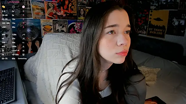 Snapshot of Butterflys1268 chatting on 03/21/25, 08:08 Butterflys1268 online show from 03/21/25, 08:08