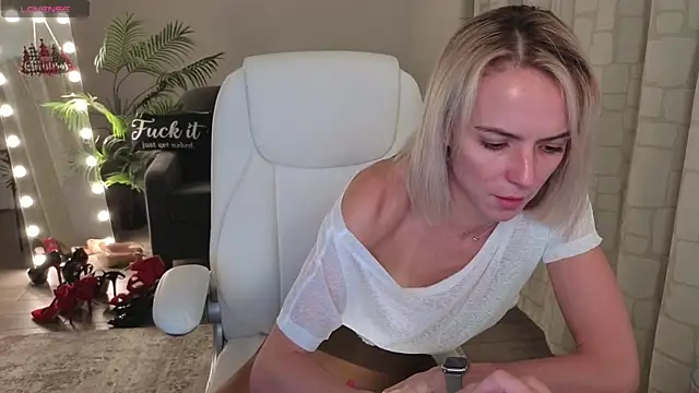 YourMarthaMayer online show from 12/19/25, 02:13