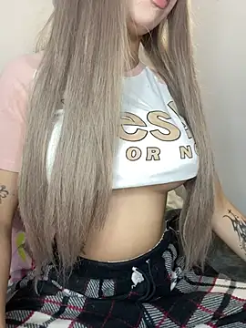 lunaapppp online show from 06/29/26, 03:57