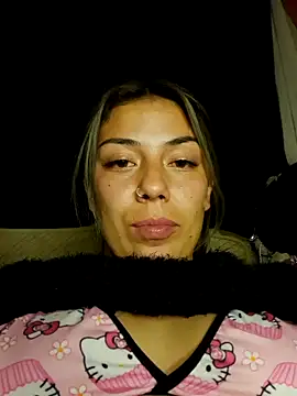 Snapshot of Sweel_Leyva18 chatting on 12/13/24, 04:11 Sweel Leyva18 online show from 12/13/24, 04:11