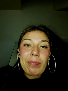 Snapshot of Sweel_Leyva18 chatting on 12/27/24, 03:31 Sweel Leyva18 online show from 12/27/24, 03:31