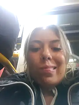 Snapshot of Sweel_Leyva18 chatting on 01/12/25, 01:53 Sweel Leyva18 online show from 01/12/25, 01:53