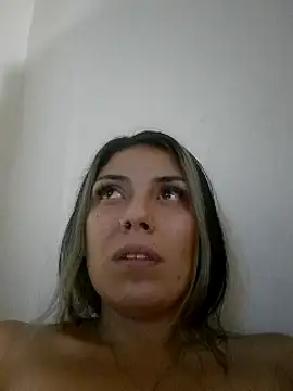 Snapshot of Sweel_Leyva18 chatting on 01/23/25, 03:37 Sweel Leyva18 online show from 01/23/25, 03:37