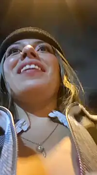 Snapshot of Sweel_Leyva18 chatting on 02/01/25, 03:52 Sweel Leyva18 online show from 02/01/25, 03:52