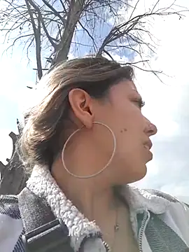 Snapshot of Sweel_Leyva18 chatting on 02/19/25, 08:31 Sweel Leyva18 online show from 02/19/25, 08:31