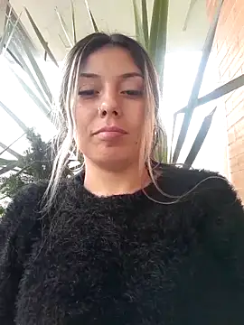 Snapshot of Sweel_Leyva18 chatting on 03/06/25, 09:09 Sweel Leyva18 online show from 03/06/25, 09:09