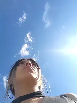 Snapshot of Sweel_Leyva18 chatting on 10/02/25, 08:16 Sweel Leyva18 online show from 10/02/25, 08:16