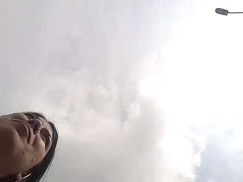 Snapshot of Sweel_Leyva18 chatting on 10/16/25, 07:15 Sweel Leyva18 online show from 10/16/25, 07:15